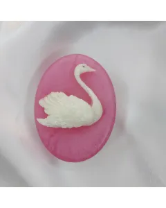 Swan-Themed Soap Wrapped in a Charming Gift Box