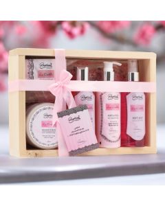 La Dentelle Bath Package